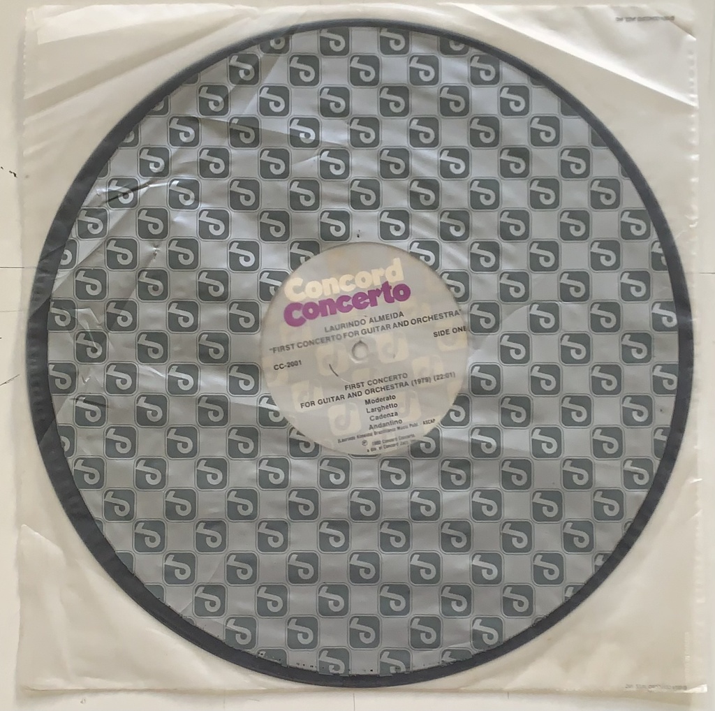 Laurindo Almeida - First Concerto for Guitar & Orchestra (LP usado)